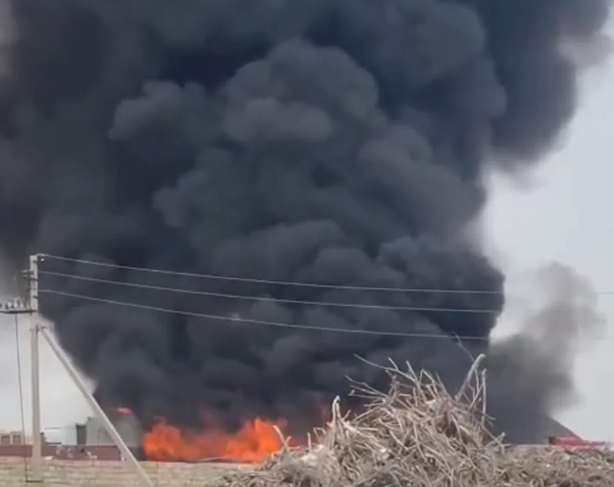 Последствия взрыва на стоянке спецтехники в Мангистау попали на видео