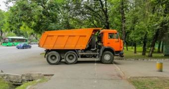 Актюбинцы в счет долга по зарплате угнали КамАЗ