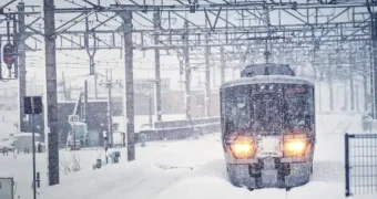 Экстремальная погода в РК: железнодорожники перешли на усиленный режим работы