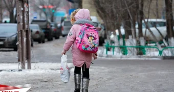 Страшную давку сняли на видео в школе Алматы: директор уволен