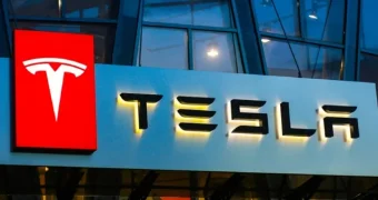 Илон Маск анонсировал выход роботакси Tesla