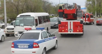 Что горит? Жителей Актау взволновали пожарные машины с сиренами