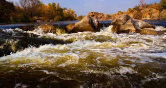 "Их закрутило как щепочек": парень и девушка погибли на водопаде близ Шымкента