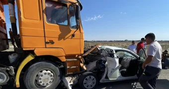 Нетрезвый водитель грузовика устроил аварию в Актау