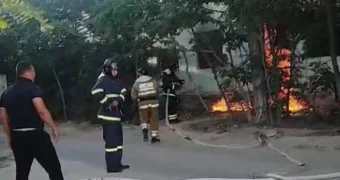 Пожар попал на видео в Актау