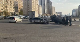 Несовершеннолетние в Актау попали в ДТП: медики рассказали о состоянии пострадавших