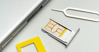 Новые SIM-карты позволяют входить в онлайн-сервисы старых владельцев