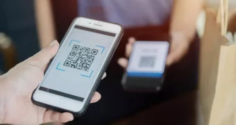 Могут ли банки отказаться участвовать в системе единых QR-кодов, рассказал аналитик