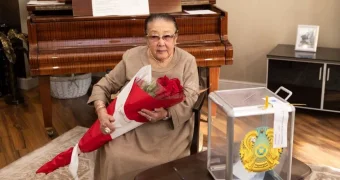 Бибигуль Толегеновой исполнилось 95 лет