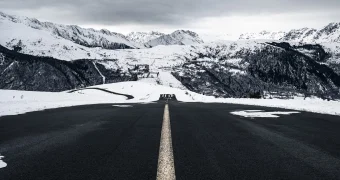 Движение закрыли на трассе в Мангистау