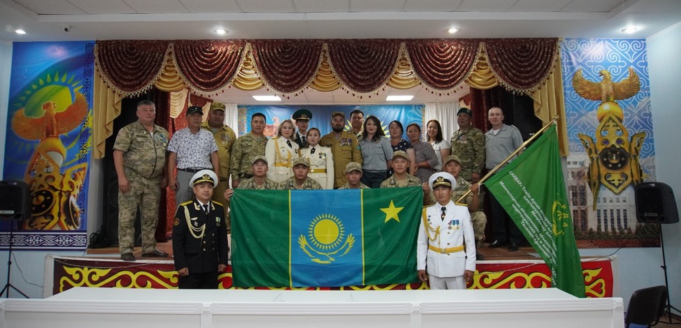 Участники поездки. Фото предоставлено А.Жаналиповым