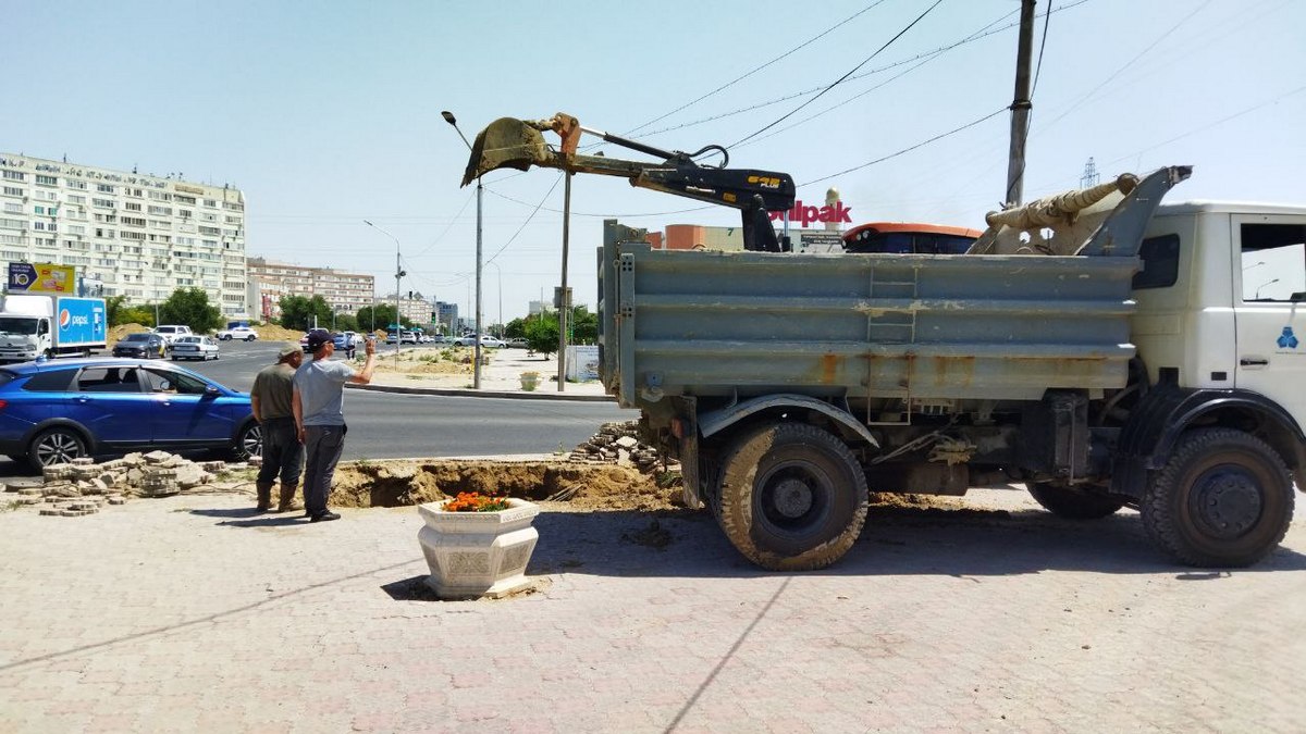 Порыв на порыве»: без питьевой воды остались жители центра Актау