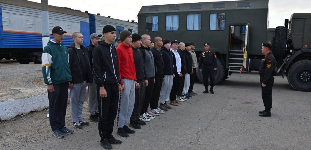 Встреча призывников на вокзале. Фото предоставила пресс-служба Актауского гарнизона