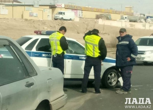 В Актау столкнувшегося с полицейским автомобилем водителя  Mitsubishi-Galant привлекут к ответственности