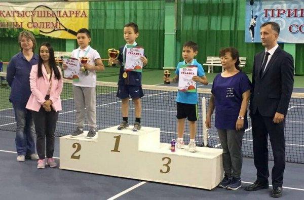 Теннисист из Актау завоевал «бронзу» республиканского турнира «Красный мяч»