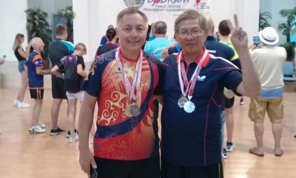 Тренер по теннису из Актау дважды завоевал «серебро» в Турции