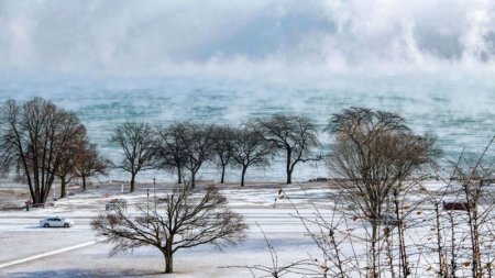 В США и Канаде невиданные морозы. Жертвами снежной бури стали более 30 человек. Миллионы людей без света, отменены сотни рейсов