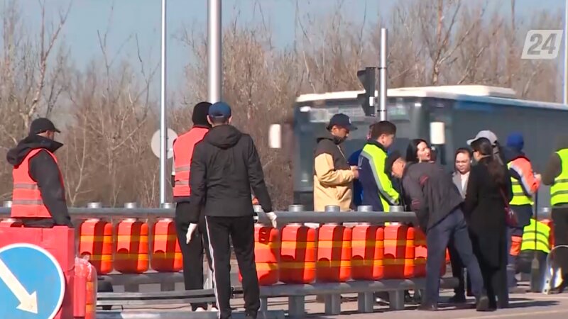 Road barriers with a unique design appeared in Kazakhstan